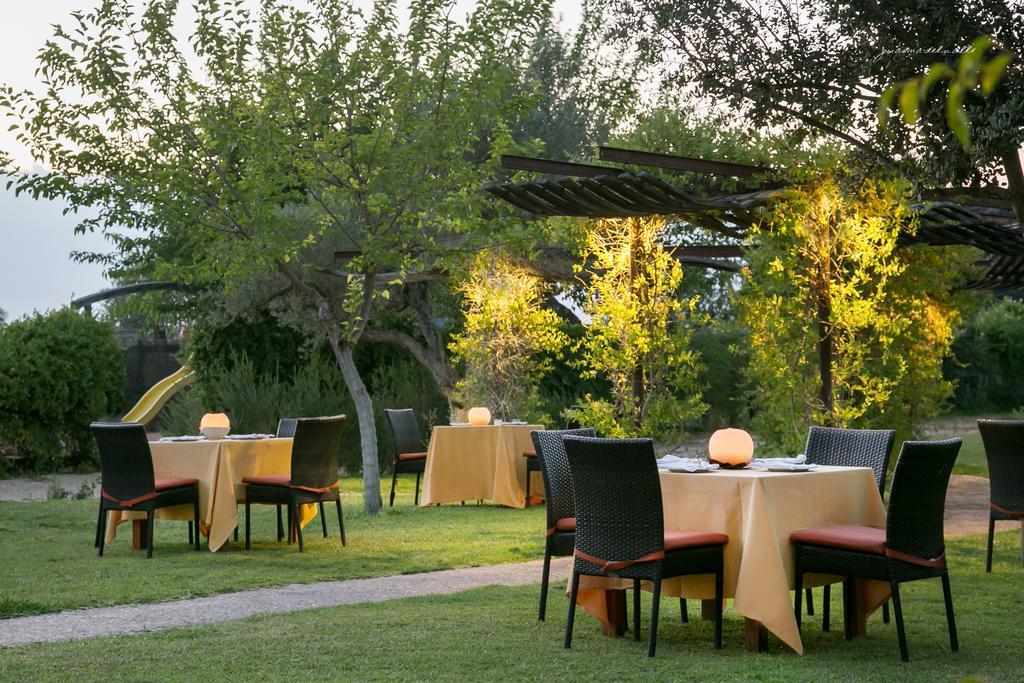 Ardea Purpurea Hotel Villamanrique De La Condesa Exterior photo